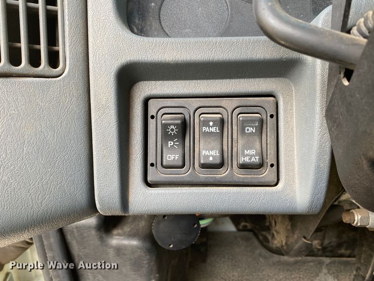 image for item DK6472 2003 International 7400  sewer jetter truck