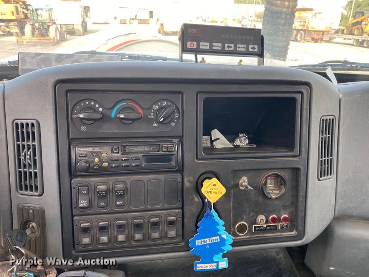 image for item DK6472 2003 International 7400  sewer jetter truck