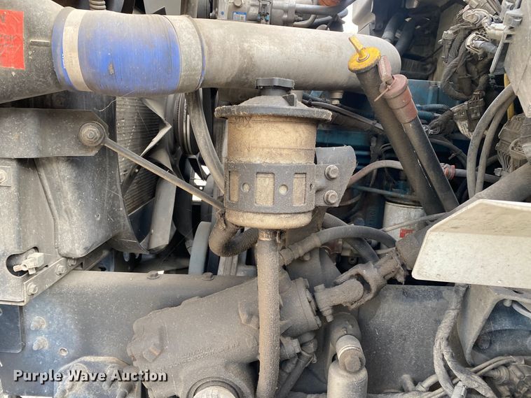 image for item DK6472 2003 International 7400  sewer jetter truck