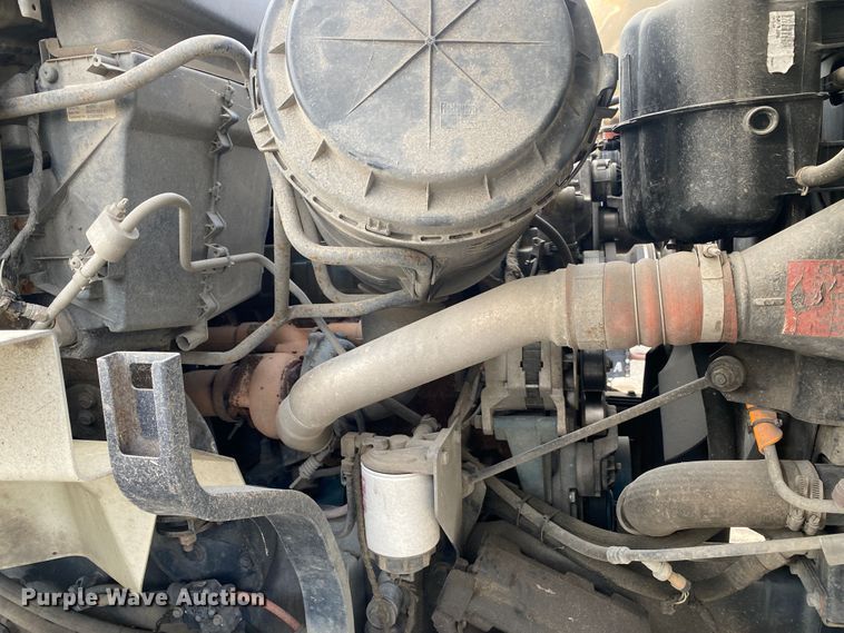 image for item DK6472 2003 International 7400  sewer jetter truck