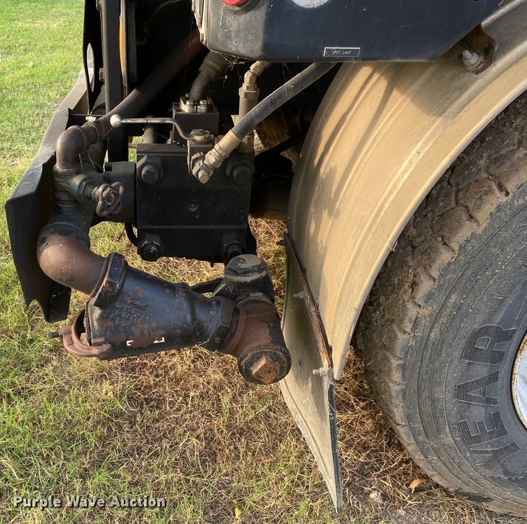 image for item DK6472 2003 International 7400  sewer jetter truck