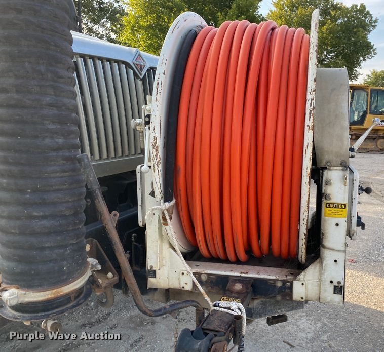 image for item DK6472 2003 International 7400  sewer jetter truck