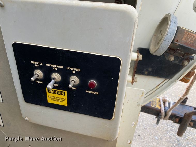 image for item DK6472 2003 International 7400  sewer jetter truck