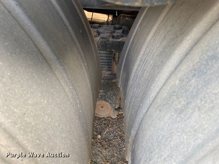 image for item DK6472 2003 International 7400  sewer jetter truck