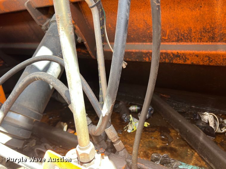 image for item DK7027 2006 International 7400  refuse truck