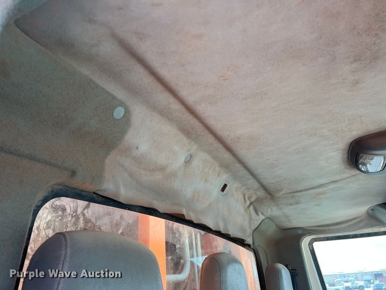 image for item DK7027 2006 International 7400  refuse truck