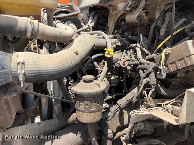 image for item DK7027 2006 International 7400  refuse truck