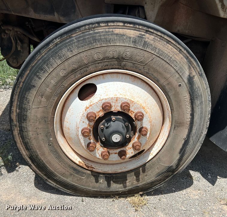 image for item DK7027 2006 International 7400  refuse truck