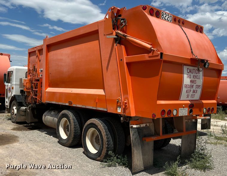 image for item DK7028 2009 Peterbilt 320  refuse truck