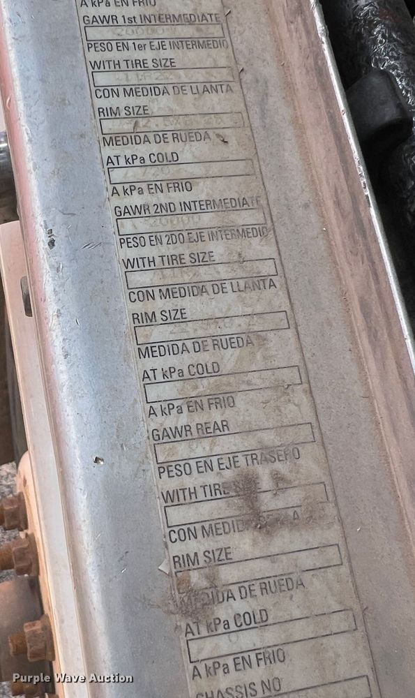 image for item DK7028 2009 Peterbilt 320  refuse truck