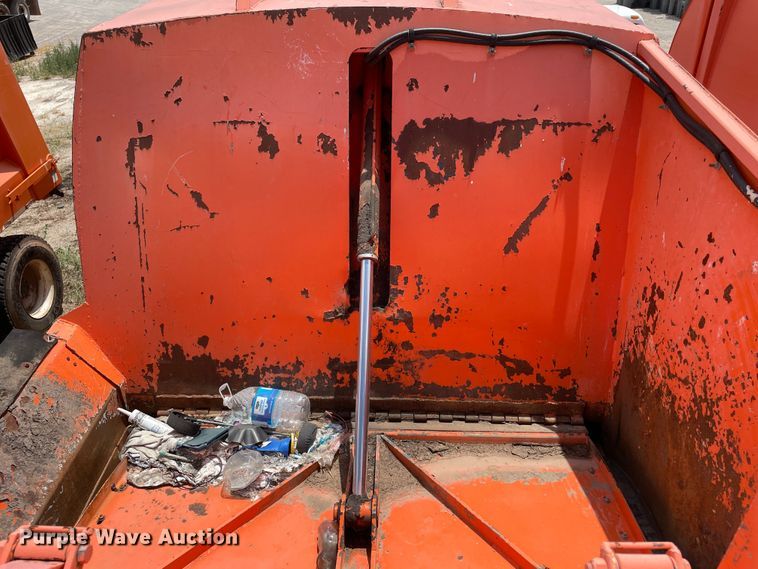 image for item DK7029 2013 Peterbilt 320  refuse truck