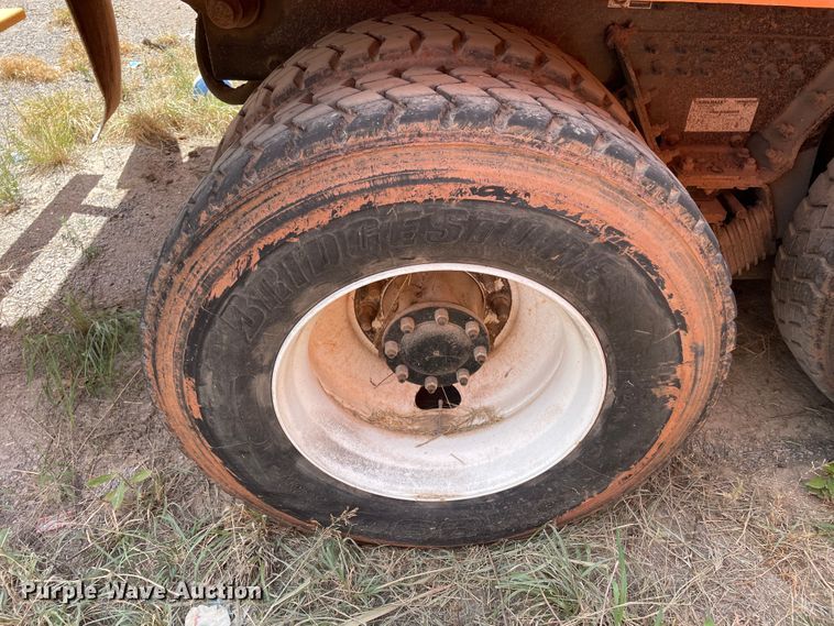 image for item DK7029 2013 Peterbilt 320  refuse truck