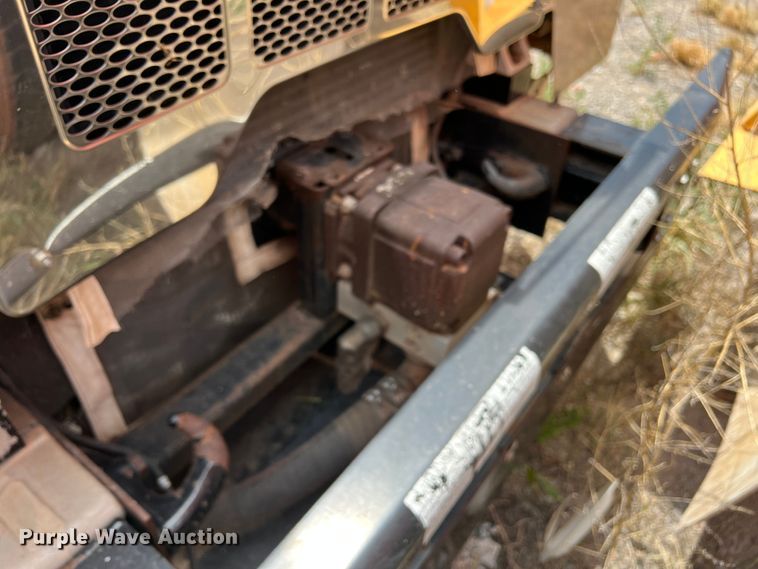 image for item DK7030 2009 Peterbilt 320  refuse truck