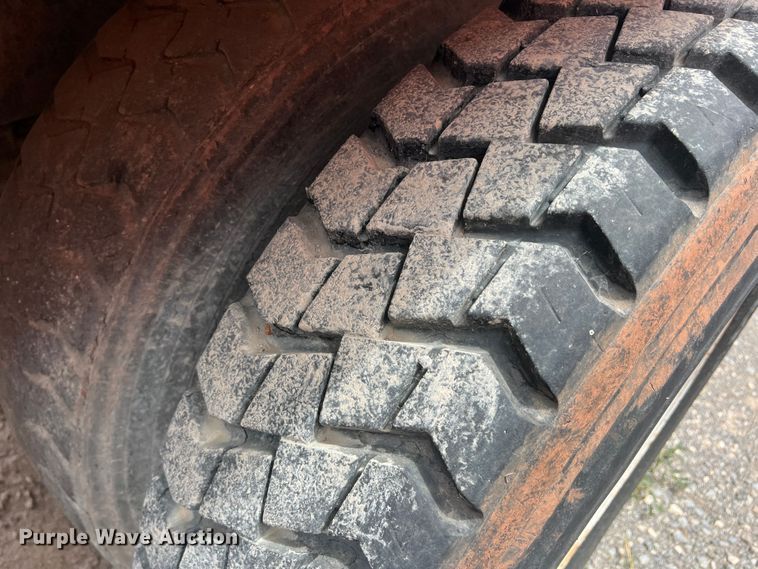 image for item DK7030 2009 Peterbilt 320  refuse truck