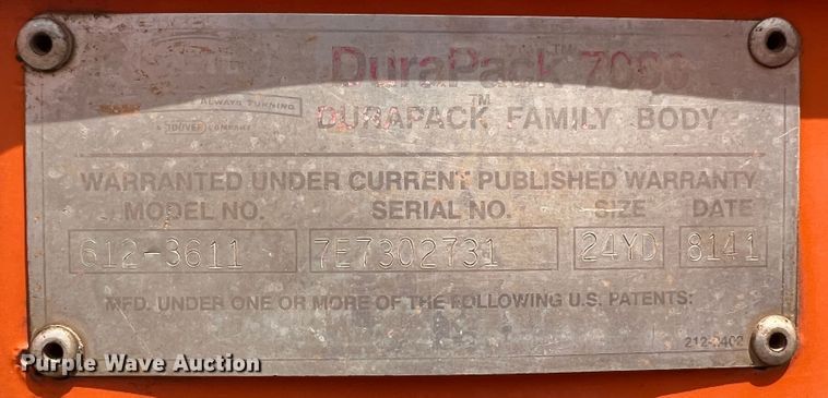 image for item DK7030 2009 Peterbilt 320  refuse truck