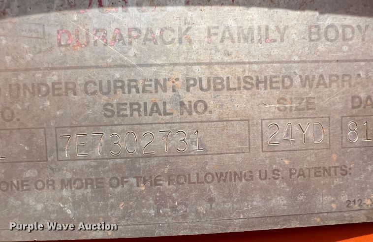 image for item DK7030 2009 Peterbilt 320  refuse truck