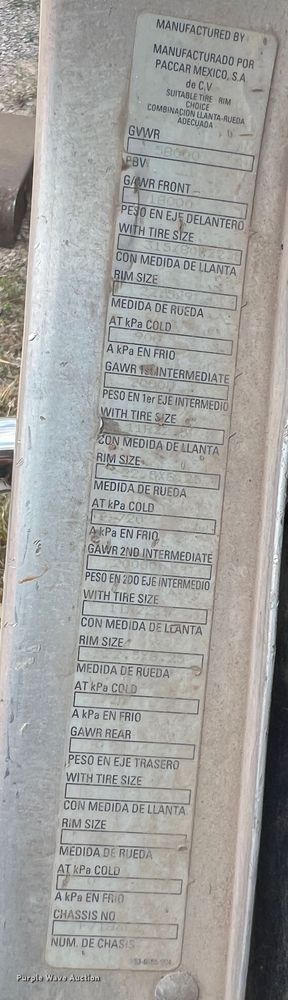 image for item DK7030 2009 Peterbilt 320  refuse truck