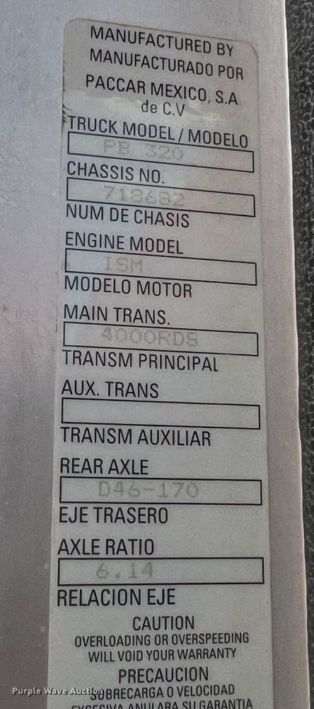 image for item DK7030 2009 Peterbilt 320  refuse truck