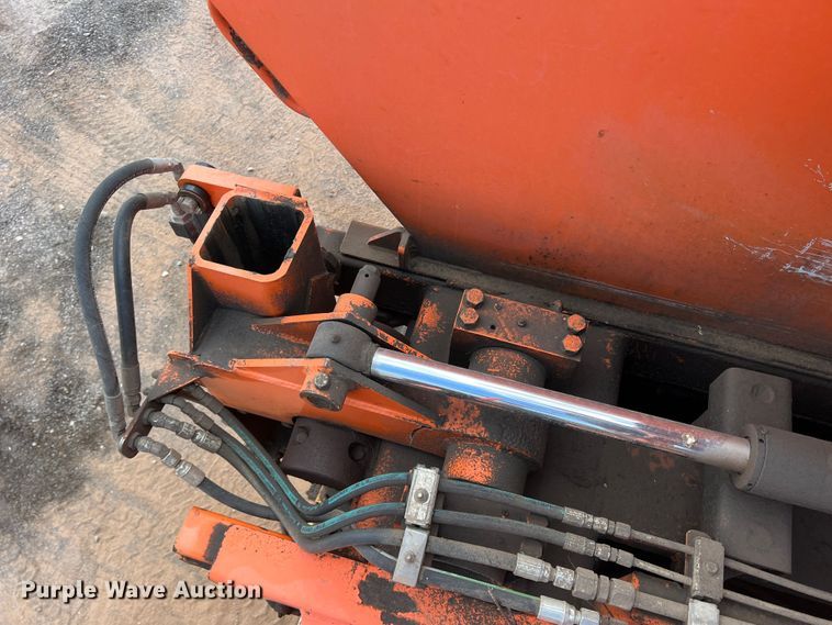 image for item DK7031 2013 Peterbilt 320  refuse truck