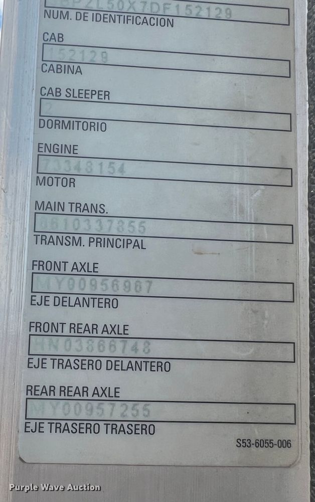 image for item DK7031 2013 Peterbilt 320  refuse truck