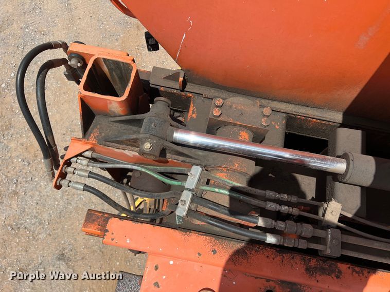 image for item DK7032 2012 Peterbilt 320  refuse truck