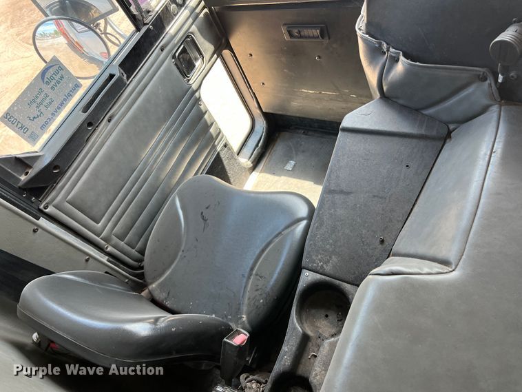 image for item DK7032 2012 Peterbilt 320  refuse truck