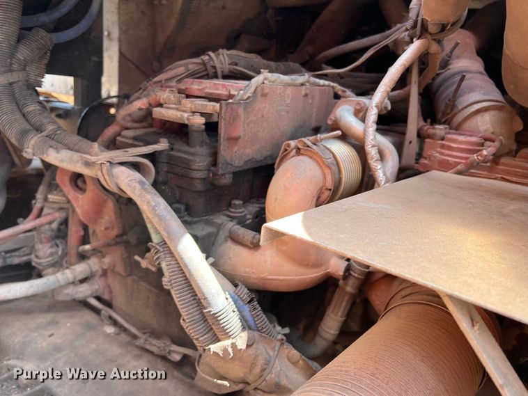 image for item DK7032 2012 Peterbilt 320  refuse truck