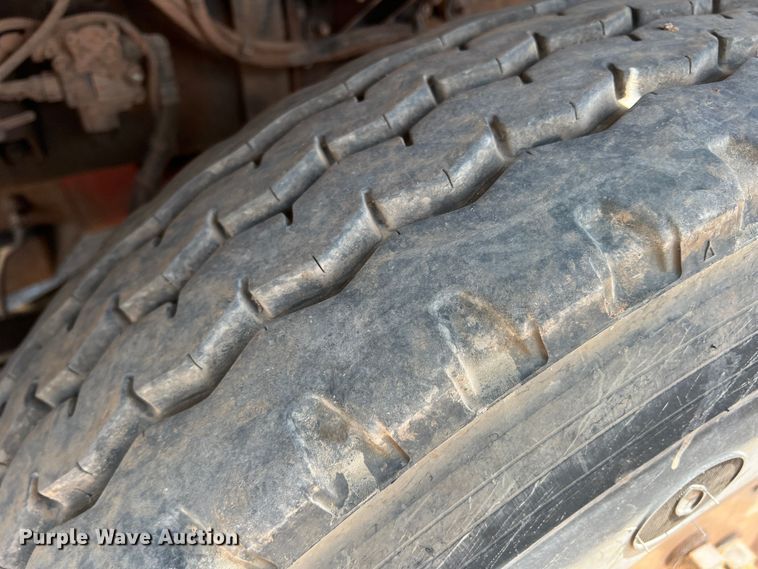 image for item DK7032 2012 Peterbilt 320  refuse truck