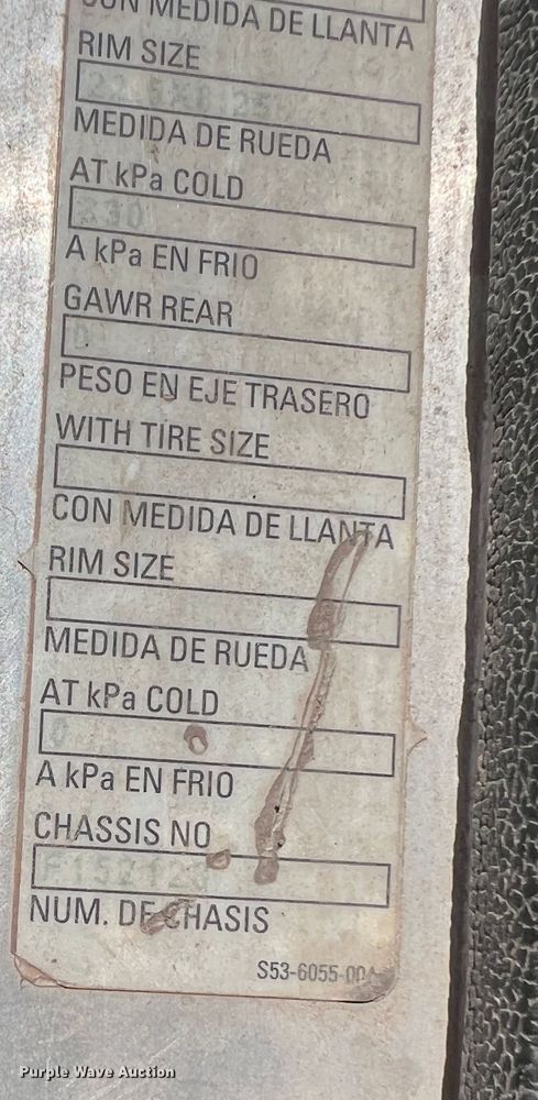 image for item DK7032 2012 Peterbilt 320  refuse truck