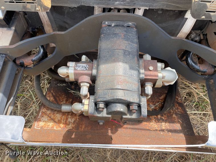 image for item DK7033 2009 Peterbilt 320  refuse truck