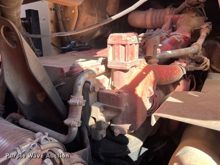 image for item DK7033 2009 Peterbilt 320  refuse truck