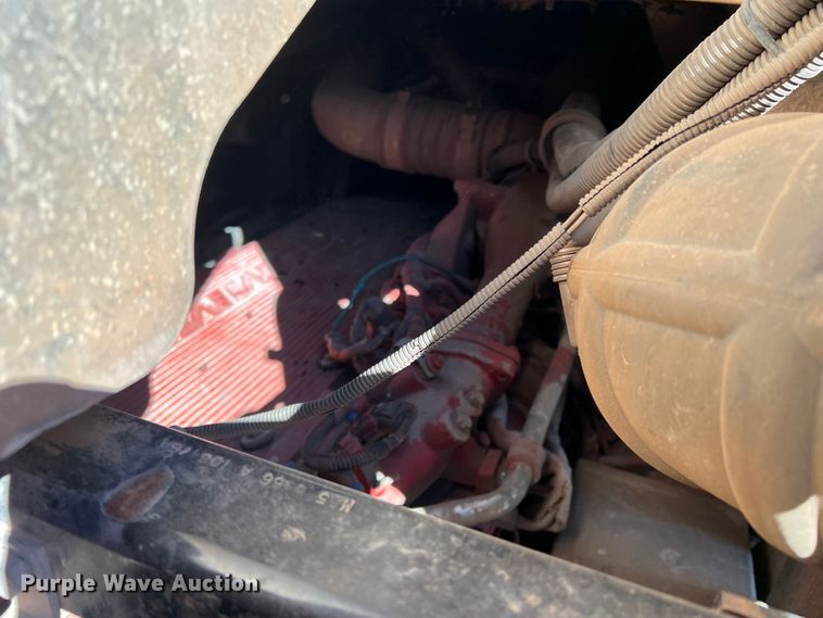 image for item DK7033 2009 Peterbilt 320  refuse truck