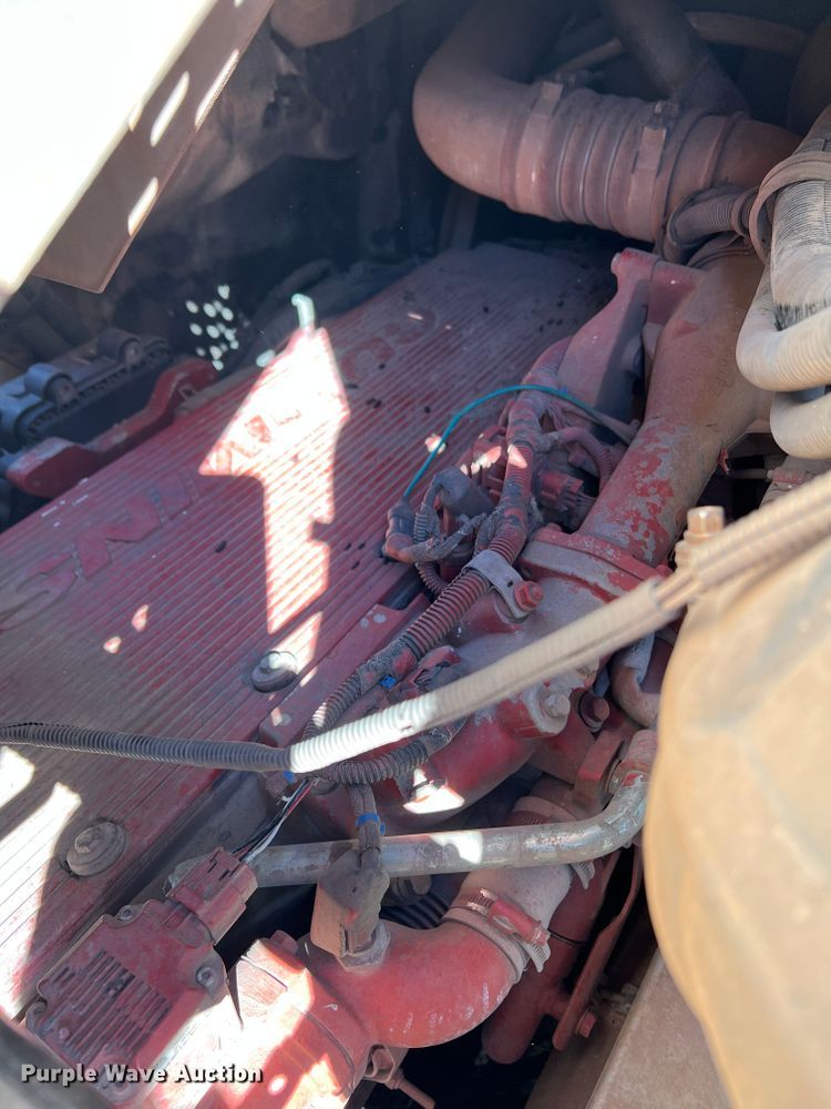 image for item DK7033 2009 Peterbilt 320  refuse truck