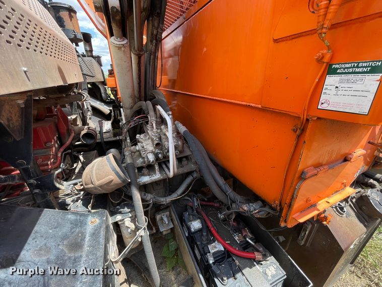 image for item DK7034 2009 Peterbilt 320  refuse truck