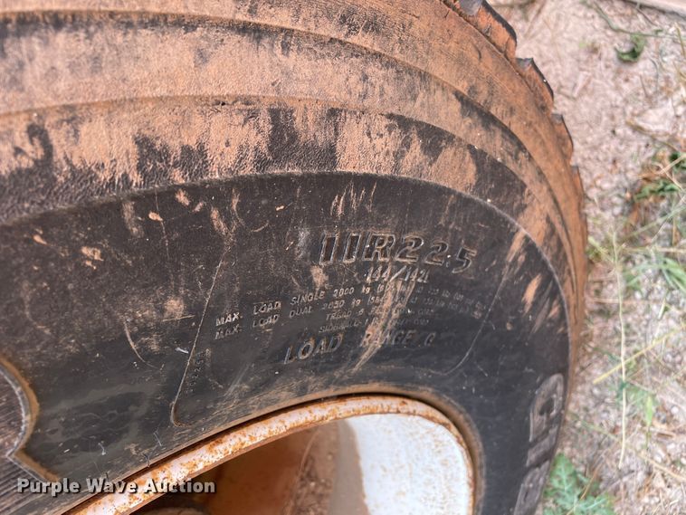 image for item DK7034 2009 Peterbilt 320  refuse truck