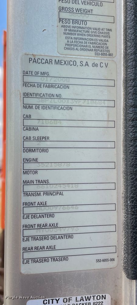 image for item DK7034 2009 Peterbilt 320  refuse truck