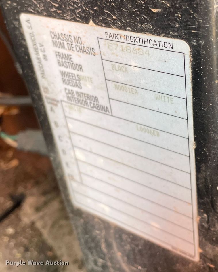 image for item DK7034 2009 Peterbilt 320  refuse truck