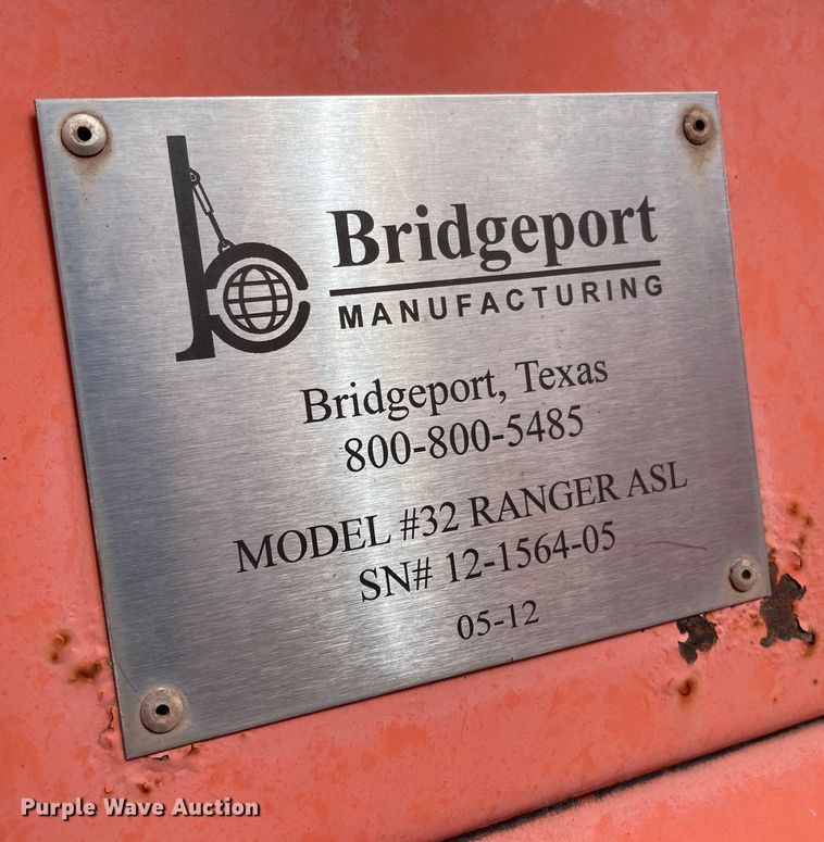 image for item DK7035 2013 Peterbilt 320  refuse truck