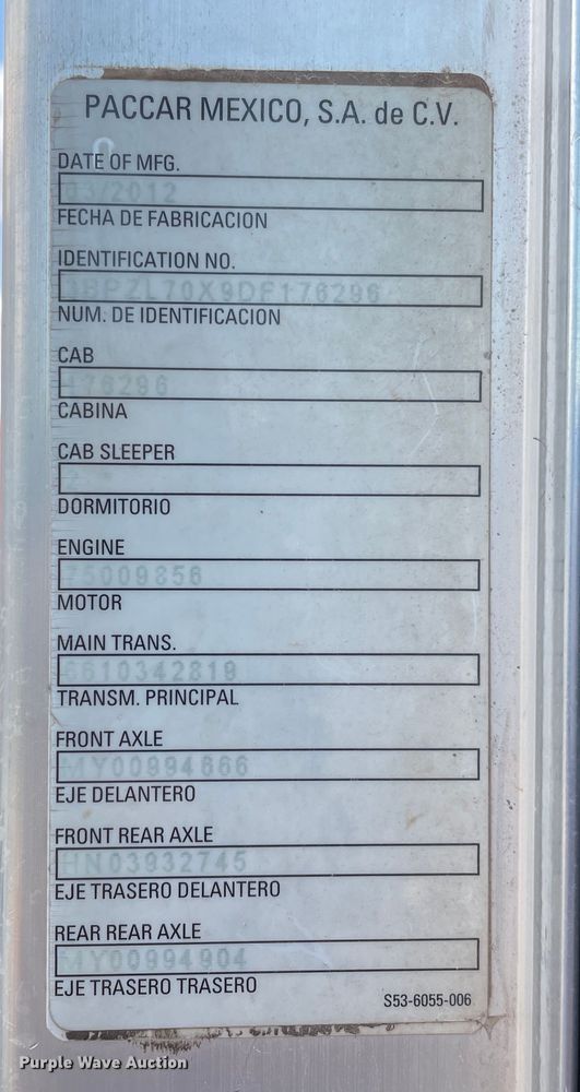 image for item DK7035 2013 Peterbilt 320  refuse truck