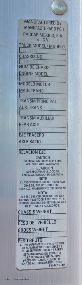 image for item DK7035 2013 Peterbilt 320  refuse truck