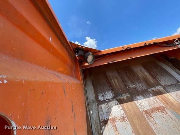 image for item DK7036 2009 Peterbilt 320  refuse truck