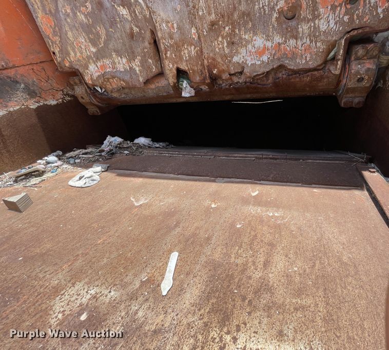 image for item DK7036 2009 Peterbilt 320  refuse truck