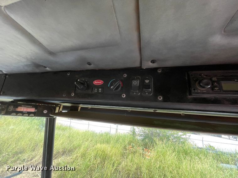 image for item DK7036 2009 Peterbilt 320  refuse truck