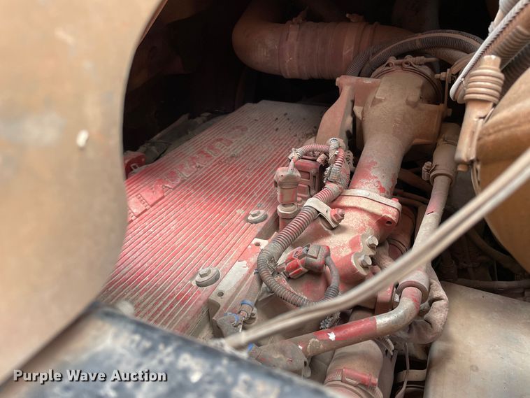 image for item DK7036 2009 Peterbilt 320  refuse truck