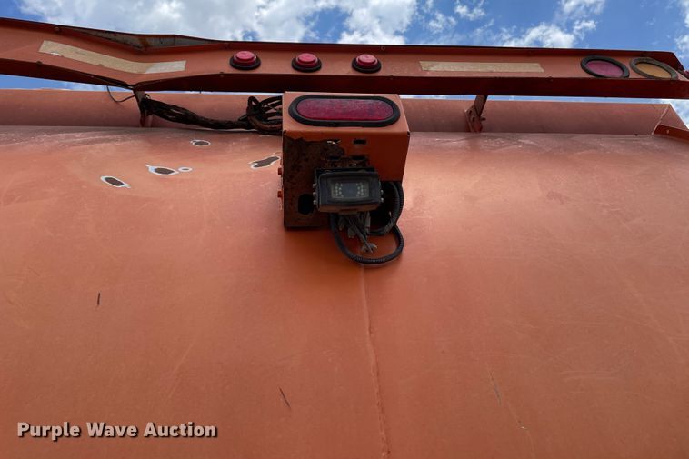 image for item DK7037 2009 Peterbilt 320  refuse truck