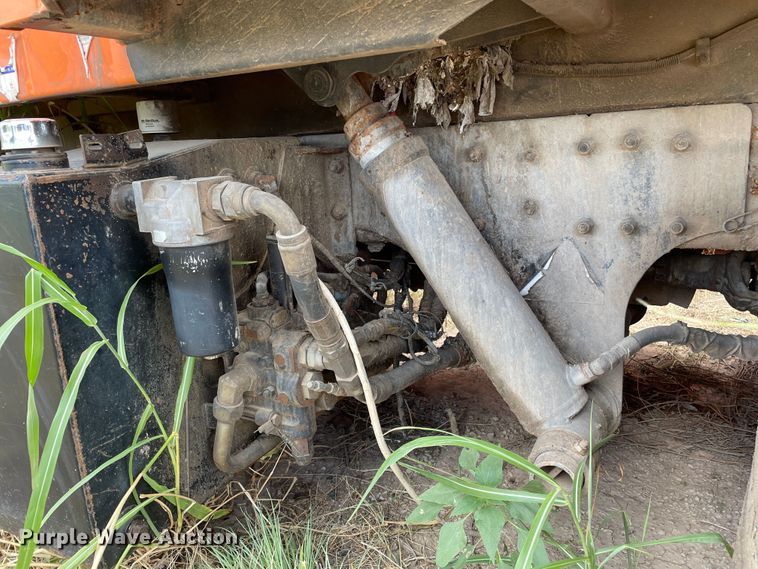 image for item DK7037 2009 Peterbilt 320  refuse truck