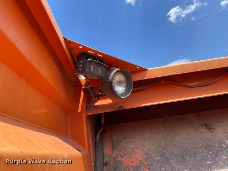 image for item DK7037 2009 Peterbilt 320  refuse truck