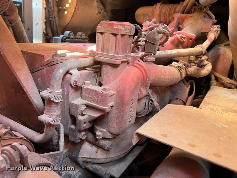 image for item DK7037 2009 Peterbilt 320  refuse truck