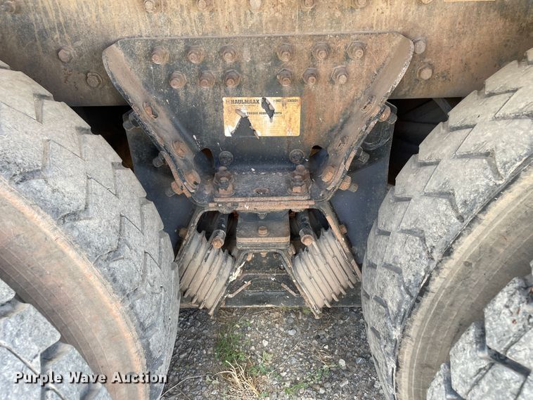 image for item DK7037 2009 Peterbilt 320  refuse truck