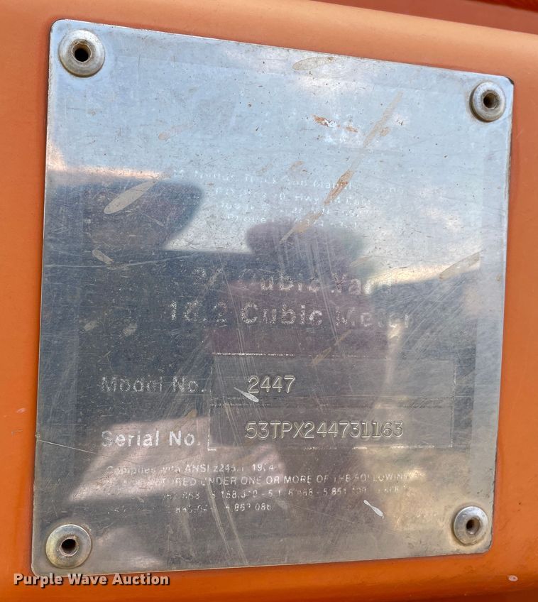 image for item DK7037 2009 Peterbilt 320  refuse truck